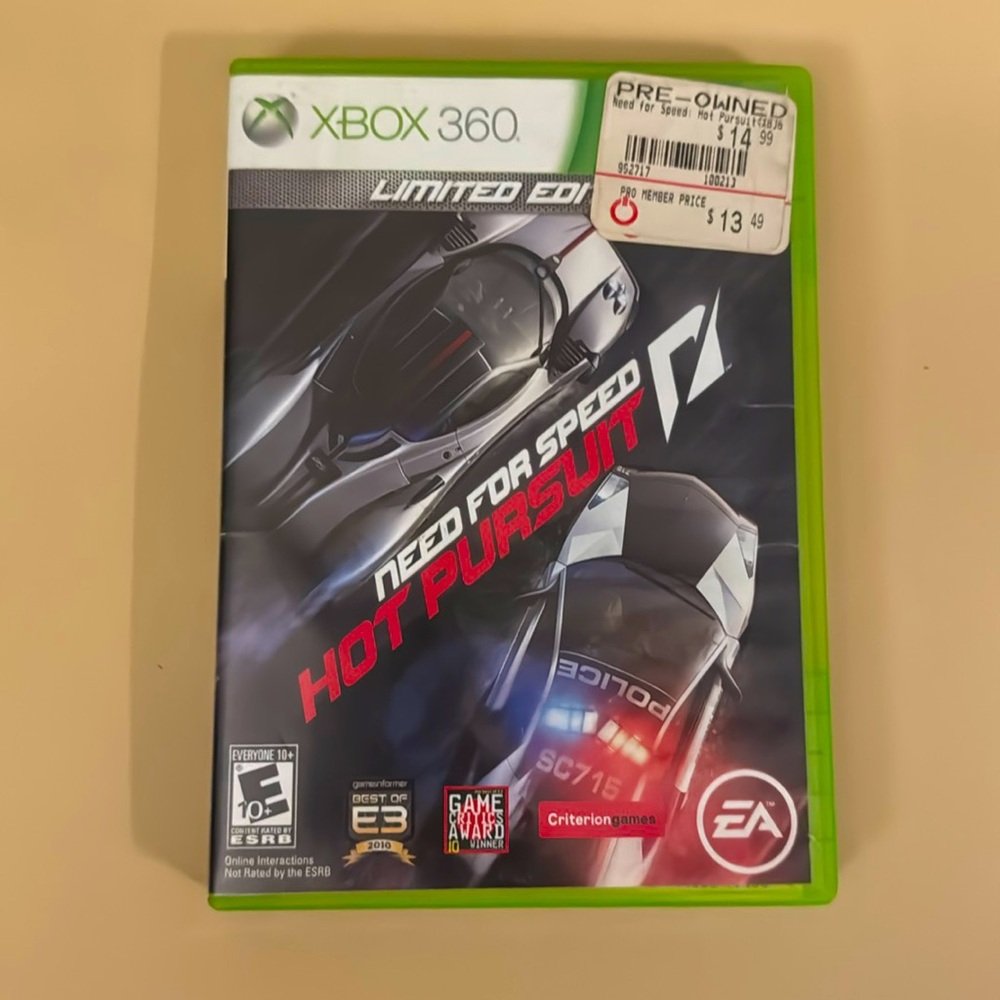 XBOX 360 Need for speed hot pursuit video game